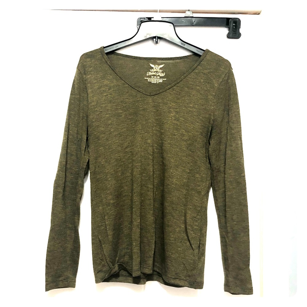Long sleeve never worn